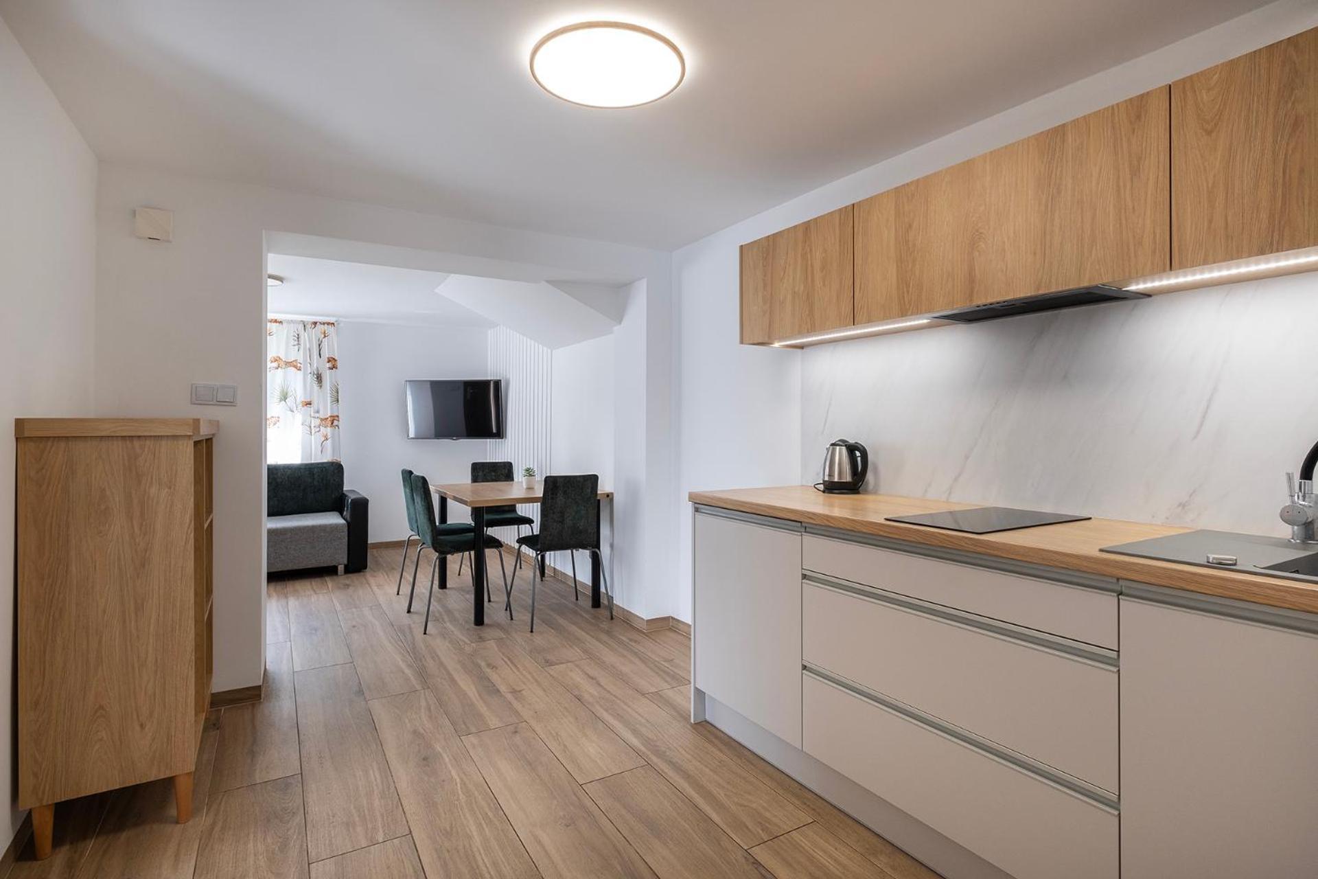 4 Pory Roku Apartamenty Domki Pokoje Nadole  Екстериор снимка