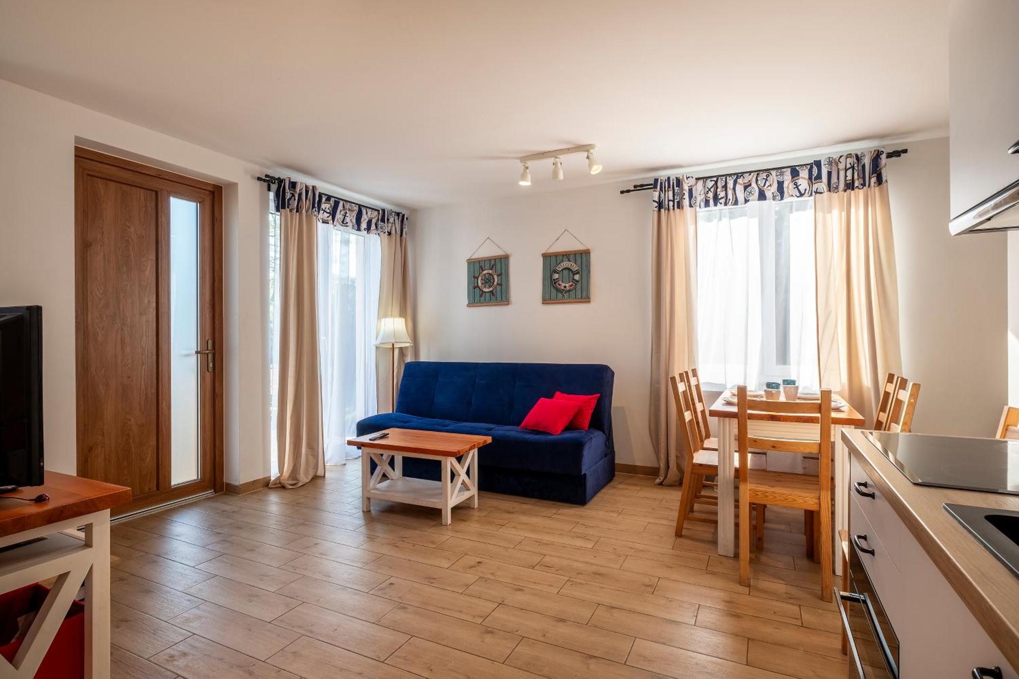 4 Pory Roku Apartamenty Domki Pokoje Nadole  Екстериор снимка