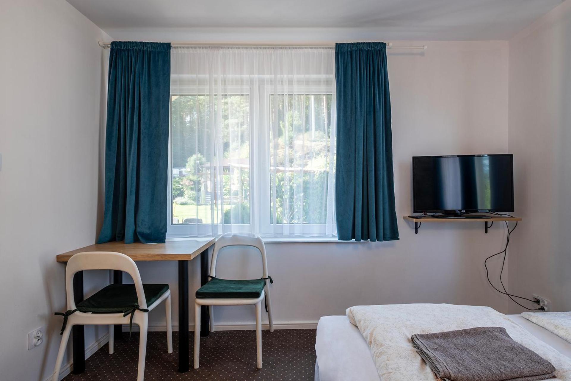 4 Pory Roku Apartamenty Domki Pokoje Nadole  Екстериор снимка